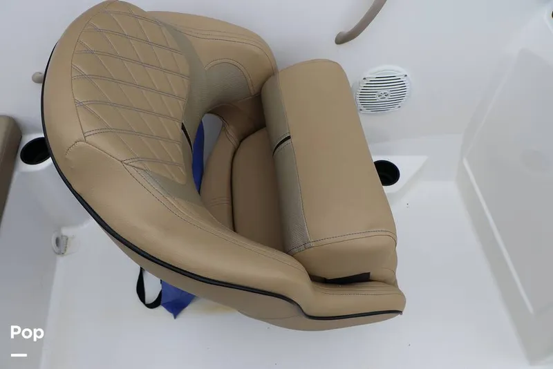 Slide: The Image of Bayliner VR4 2023 - 16194762