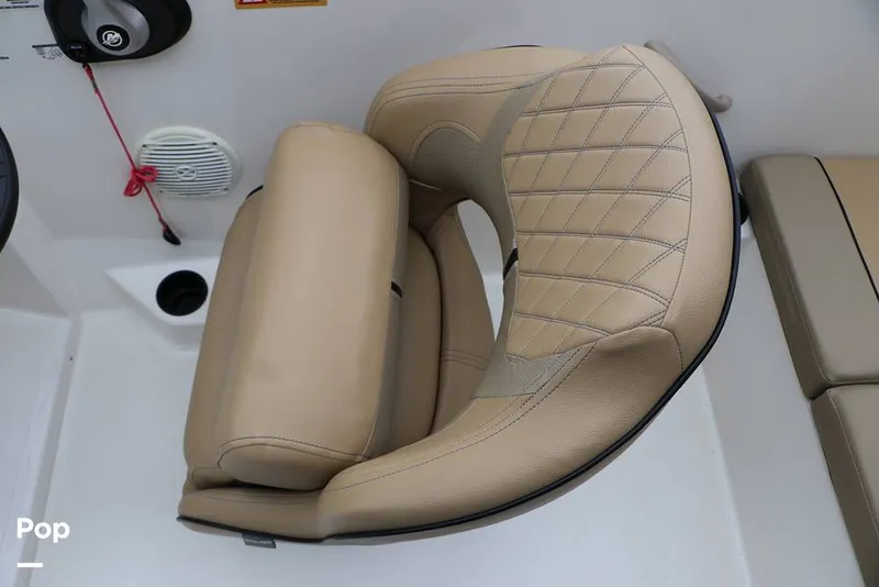 Slide: The Image of Bayliner VR4 2023 - 16194764