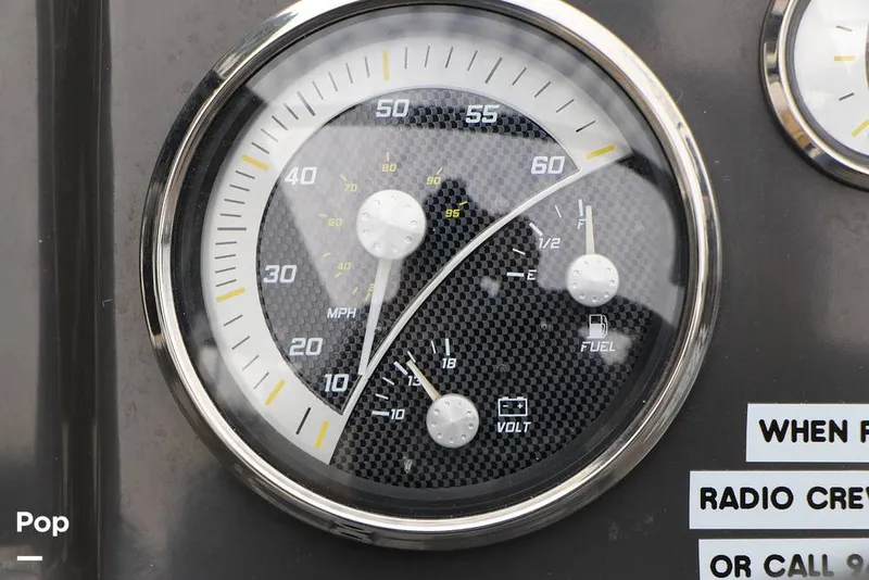 Slide: The Image of Bayliner VR4 2023 - 16194769