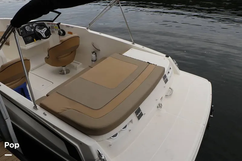 Slide: The Image of Bayliner VR4 2023 - 16194783