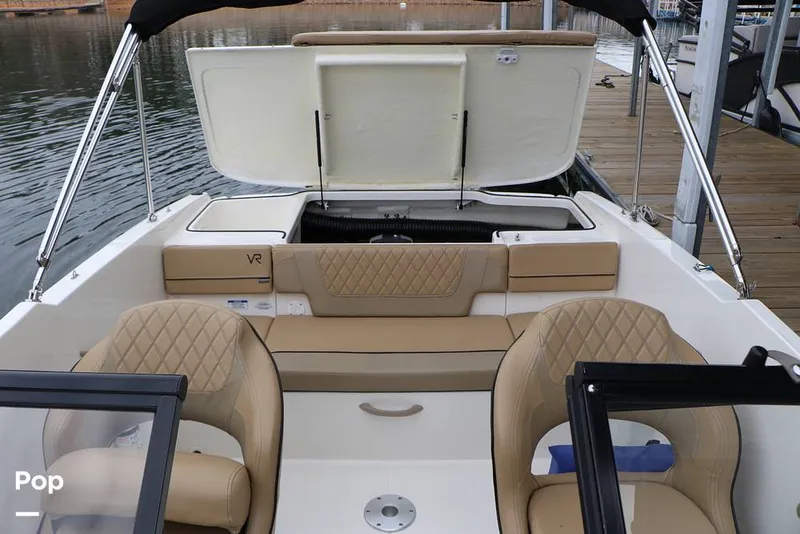 Slide: The Image of Bayliner VR4 2023 - 16194781