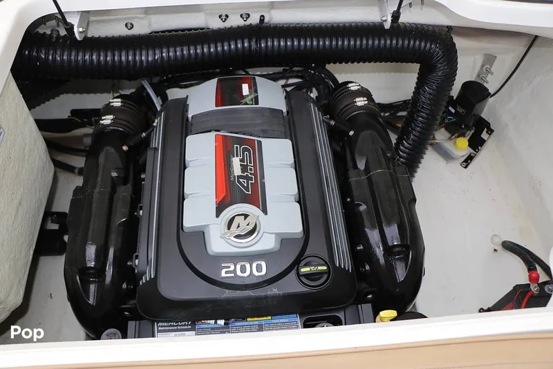 Slide: The Image of Bayliner VR4 2023 - 16194752