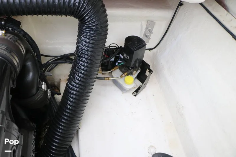 Slide: The Image of Bayliner VR4 2023 - 16194753