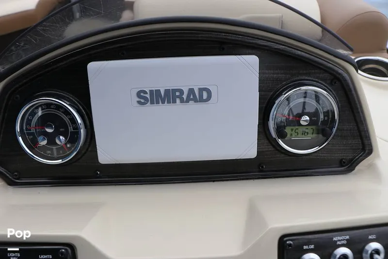 Slide: The Image of Lowe SS230W 2024 - 16194857