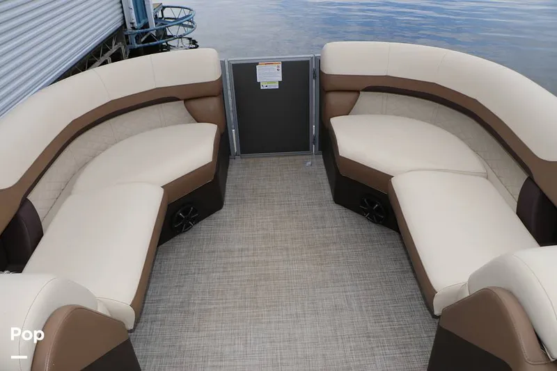 Slide: The Image of Lowe SS230W 2024 - 16194863