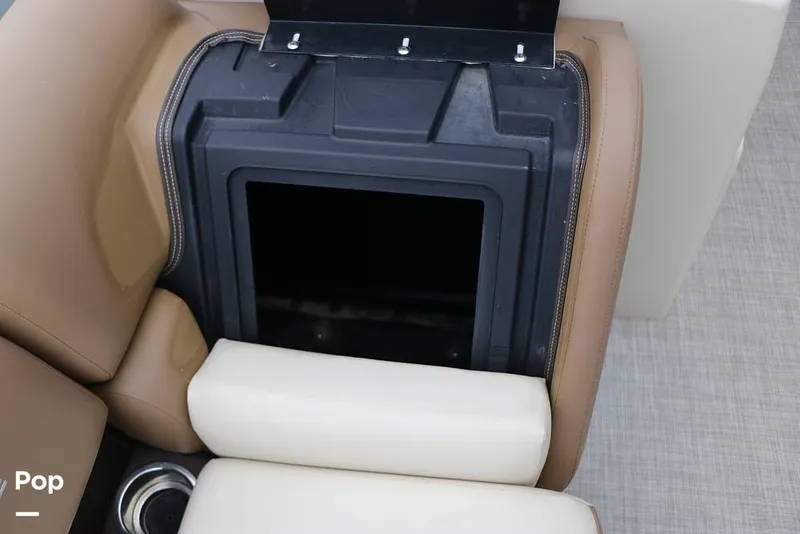 Slide: The Image of Lowe SS230W 2024 - 16194867