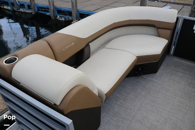 Slide: The Image of Lowe SS230W 2024 - 16195002