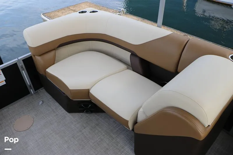 Slide: The Image of Lowe SS230W 2024 - 16194999