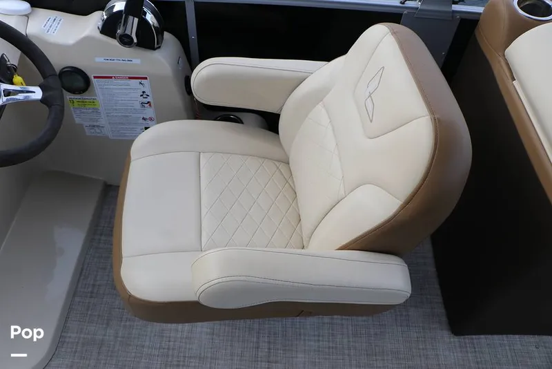 Slide: The Image of Lowe SS230W 2024 - 16194997