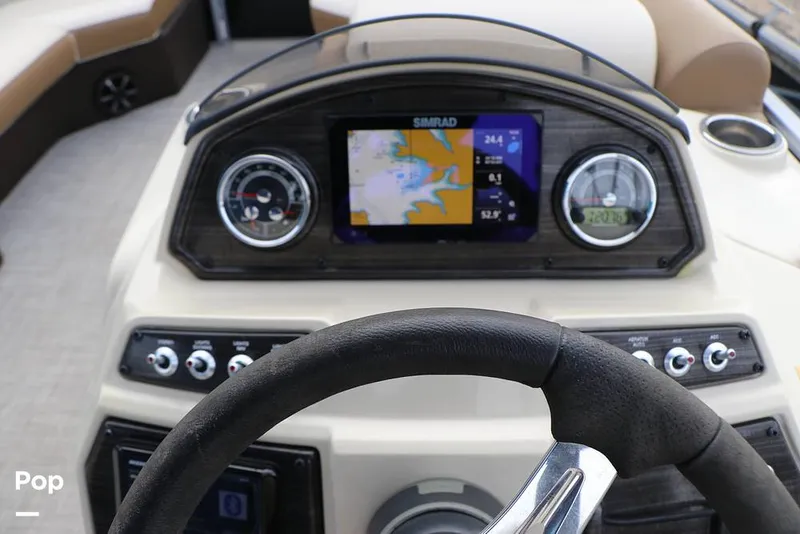 Slide: The Image of Lowe SS230W 2024 - 16195015