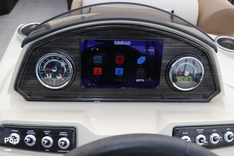 Slide: The Image of Lowe SS230W 2024 - 16195016