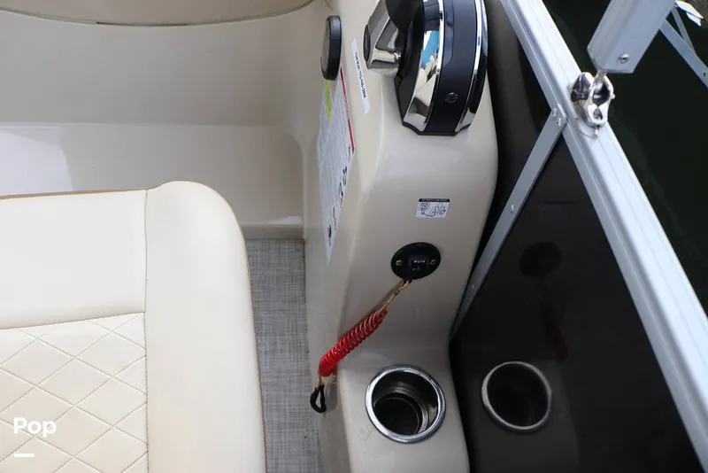 Slide: The Image of Lowe SS230W 2024 - 16194995