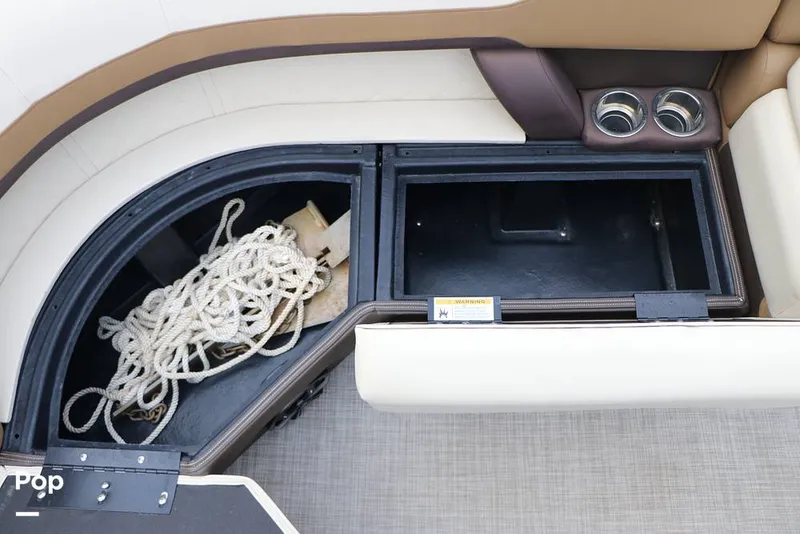 Slide: The Image of Lowe SS230W 2024 - 16194986