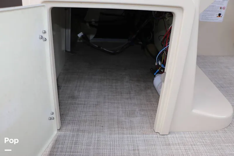 Slide: The Image of Lowe SS230W 2024 - 16195014