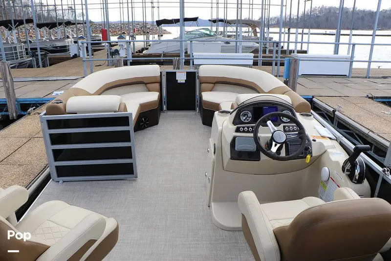 Slide: The Image of Lowe SS230W 2024 - 16195023