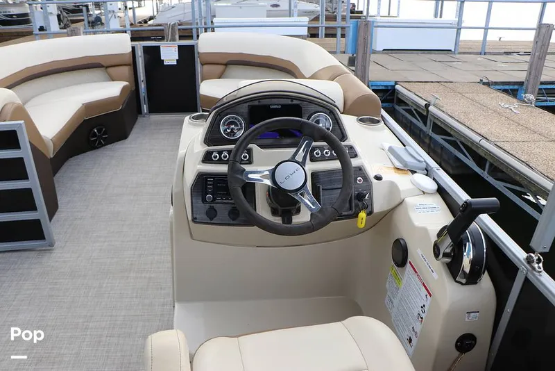 Slide: The Image of Lowe SS230W 2024 - 16194996