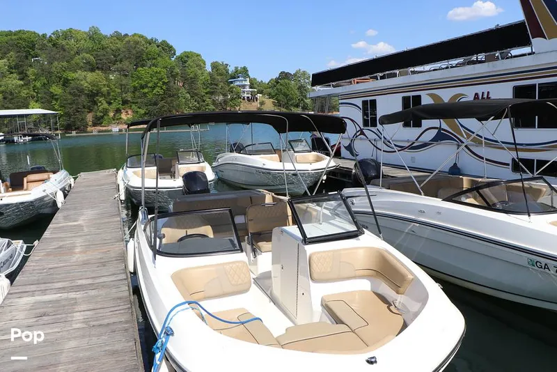 Slide: The Image of Bayliner VR6 OB 2024 - 16368487