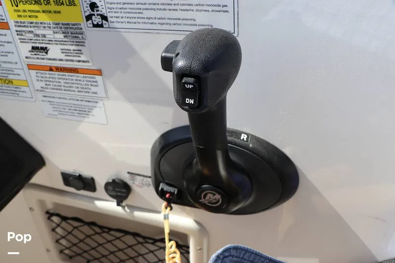 Slide: The Image of Bayliner VR6 OB 2024 - 16368528