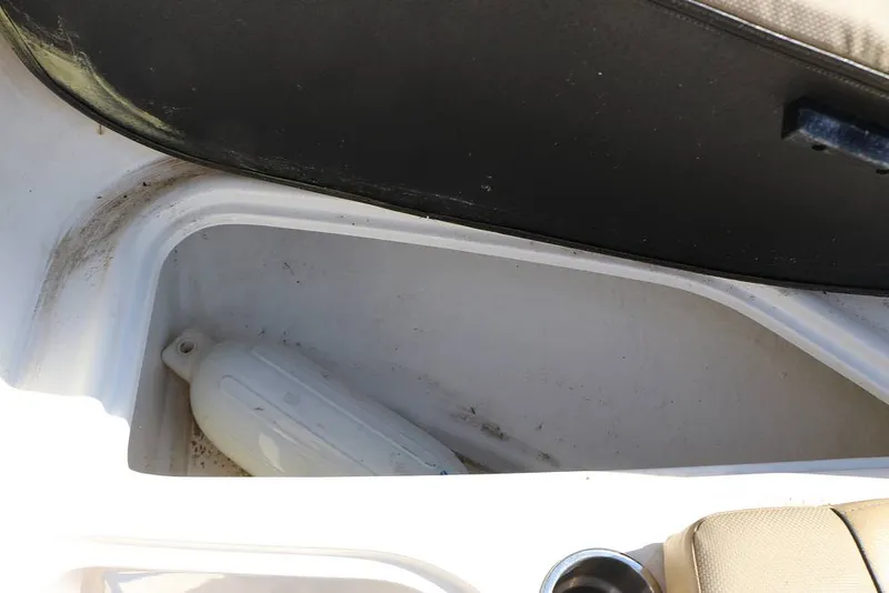 Slide: The Image of Bayliner VR6 OB 2024 - 16368531