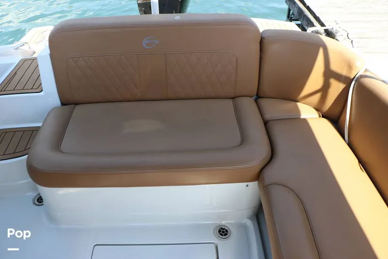 Slide: The Image of Crownline Boats E225 XS 2023 - 16368547