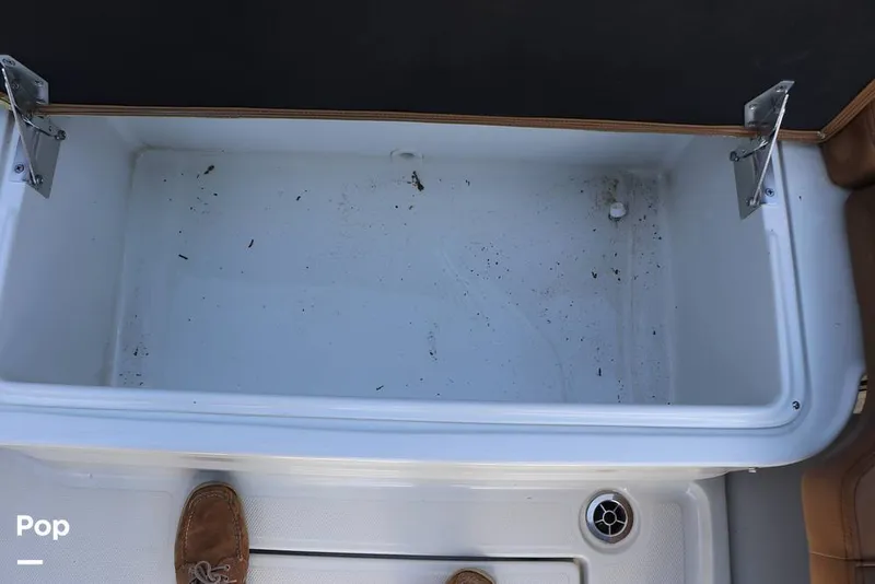 Slide: The Image of Crownline Boats E225 XS 2023 - 16368548