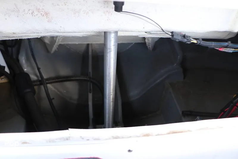 Slide: The Image of Crownline Boats E225 XS 2023 - 16368552