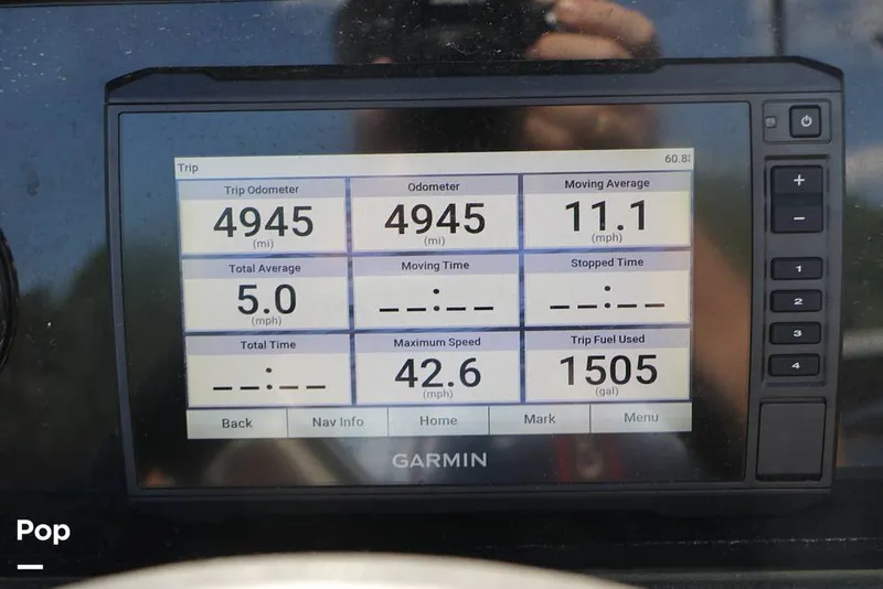 Slide: The Image of Crownline Boats E225 XS 2023 - 16368570