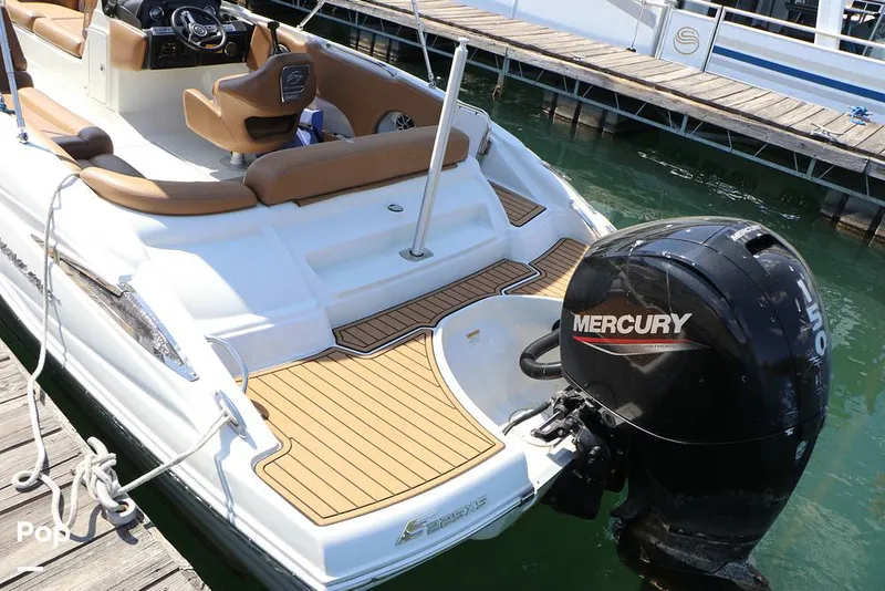 Slide: The Image of Crownline Boats E225 XS 2023 - 16368538