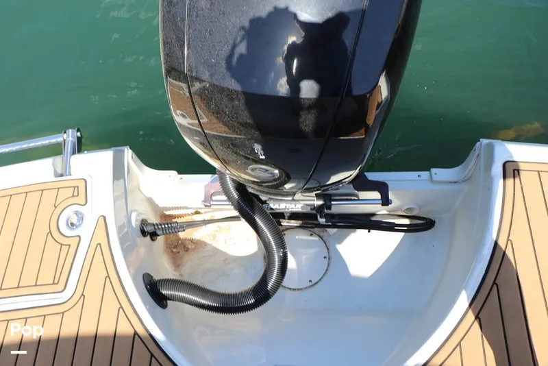 Slide: The Image of Crownline Boats E225 XS 2023 - 16368542