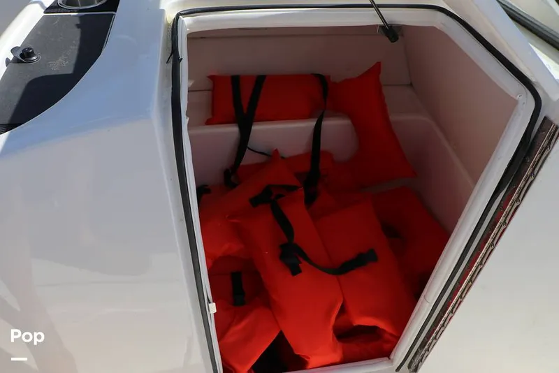 Slide: The Image of Bayliner VR6 OB 2024 - 16368456