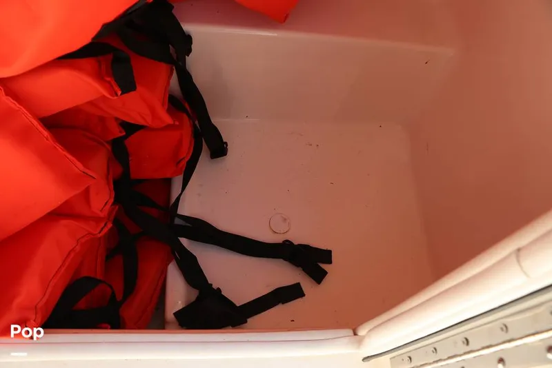 Slide: The Image of Bayliner VR6 OB 2024 - 16368458