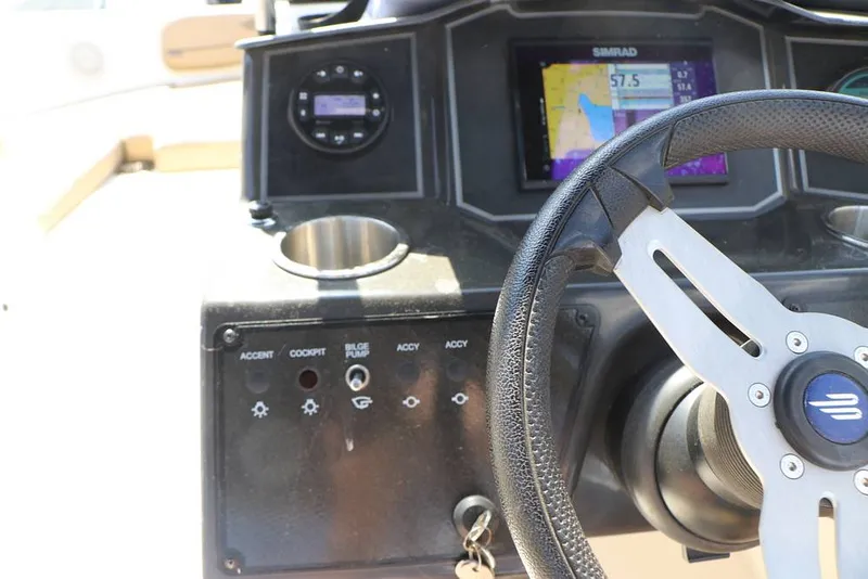 Slide: The Image of Bayliner VR6 OB 2024 - 16368474