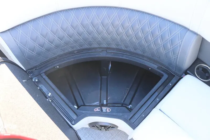 Slide: The Image of Harris Sunliner 230 2025 - 16180940