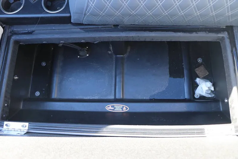 Slide: The Image of Harris Sunliner 230 2025 - 16180941