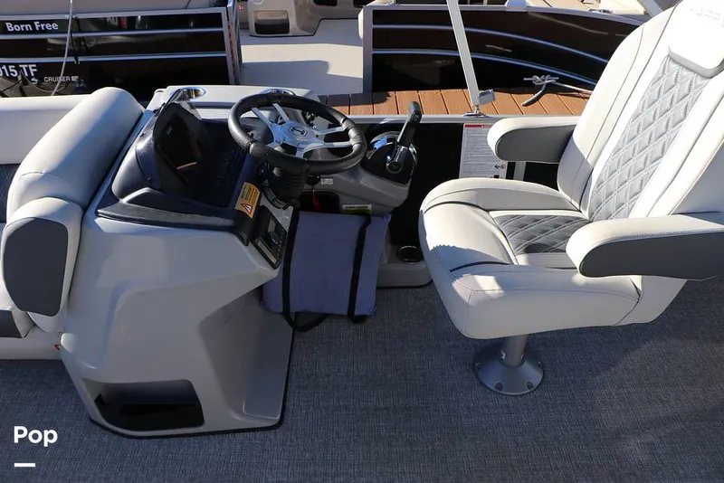 Slide: The Image of Harris Sunliner 230 2025 - 16180949