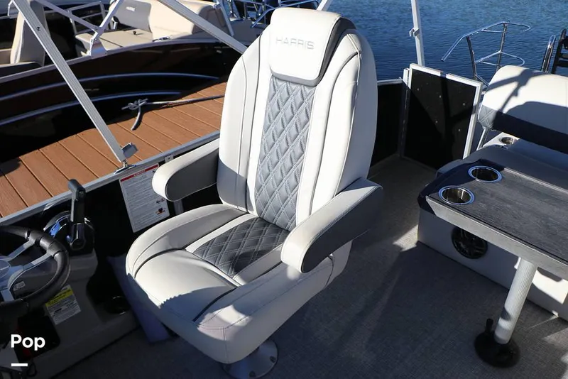 Slide: The Image of Harris Sunliner 230 2025 - 16180950