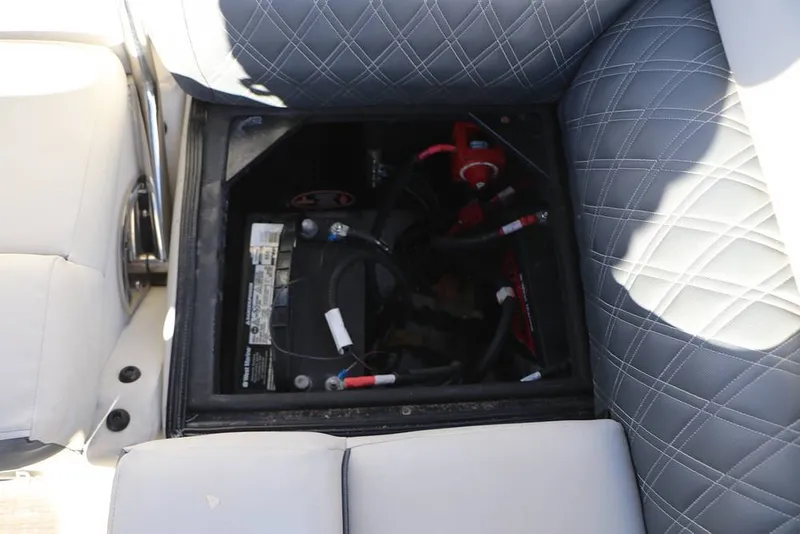 Slide: The Image of Harris Sunliner 230 2025 - 16180963