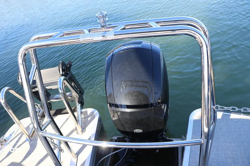 Slide: The Image of Harris Sunliner 230 2025 - 16180979