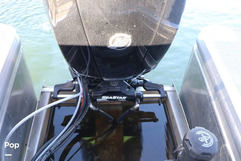 Slide: The Image of Harris Sunliner 230 2025 - 16180981