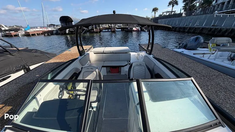 Slide: The Image of Sea Ray SPX 230 2022 - 16154219