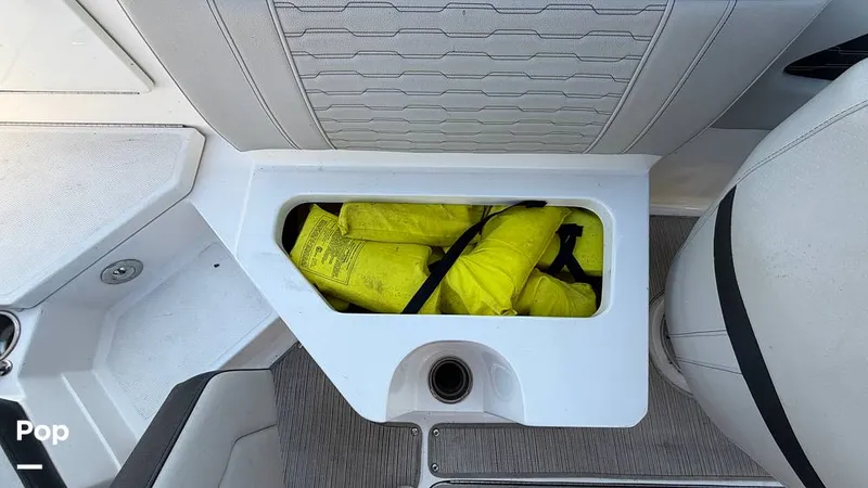 Slide: The Image of Sea Ray SPX 230 2022 - 16154240