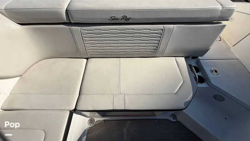 Slide: The Image of Sea Ray SPX 230 2022 - 16154244