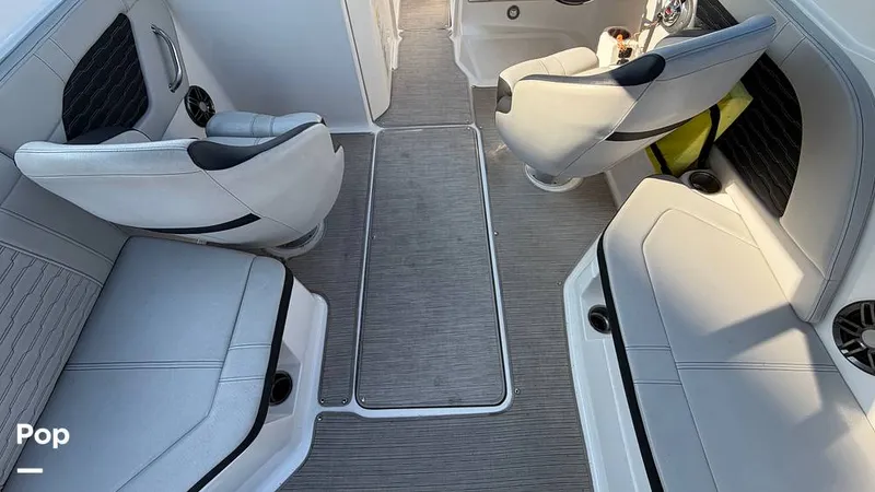 Slide: The Image of Sea Ray SPX 230 2022 - 16154258