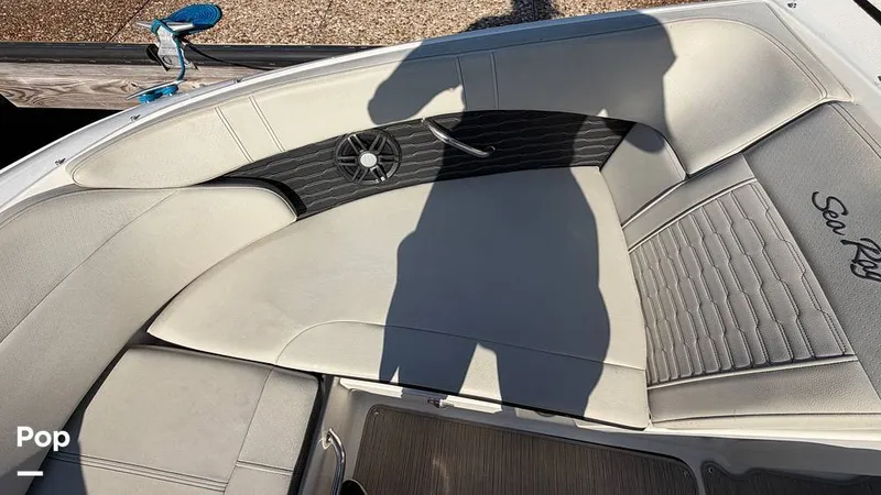 Slide: The Image of Sea Ray SPX 230 2022 - 16154281