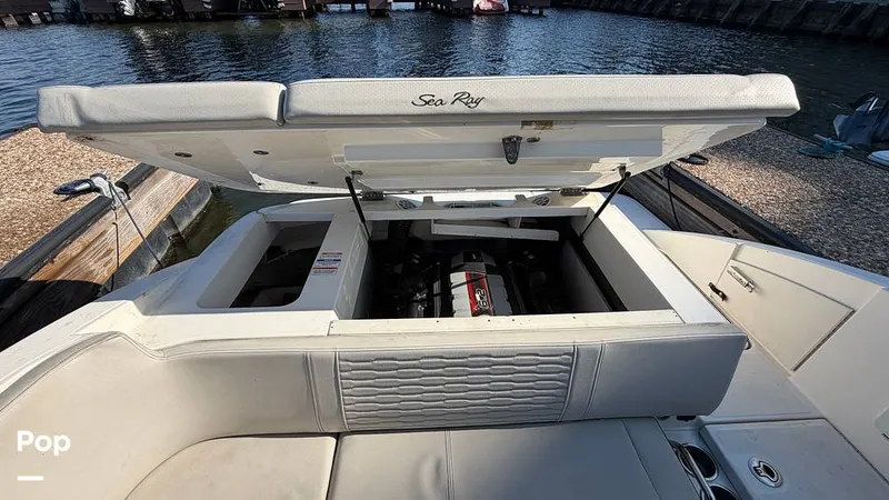 Slide: The Image of Sea Ray SPX 230 2022 - 16154253