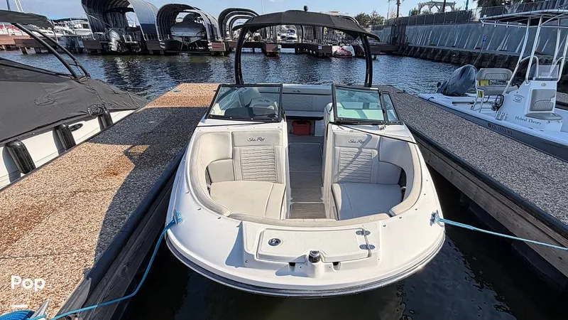 Slide: The Image of Sea Ray SPX 230 2022 - 16154296