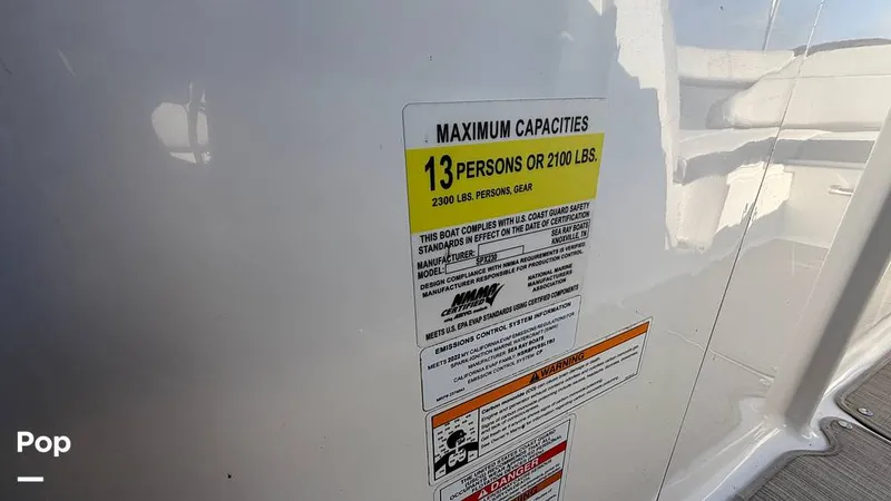 Slide: The Image of Sea Ray SPX 230 2022 - 16154315