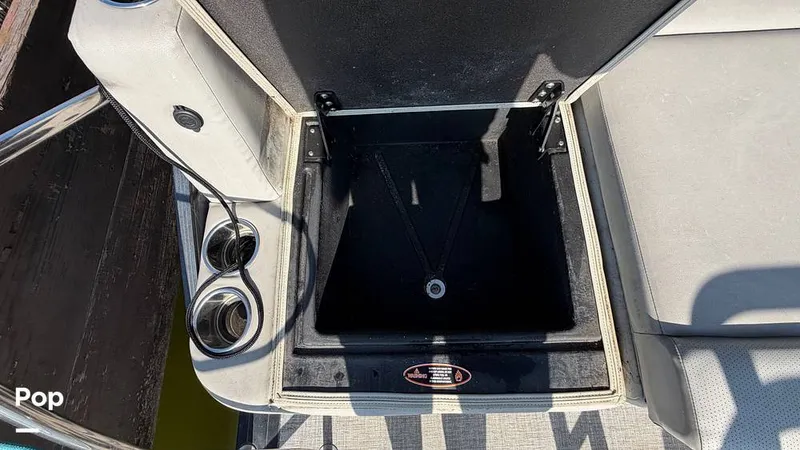 Slide: The Image of Harris Cruiser 230 2024 - 16155384