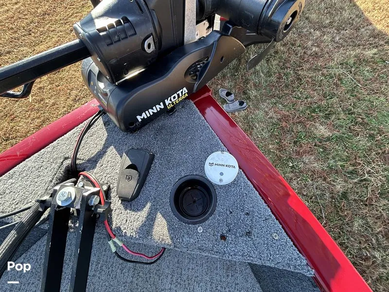 Slide: The Image of Tracker V175 Pro Guide 2022 - 16153756