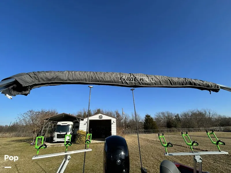 Slide: The Image of Tracker V175 Pro Guide 2022 - 16153794